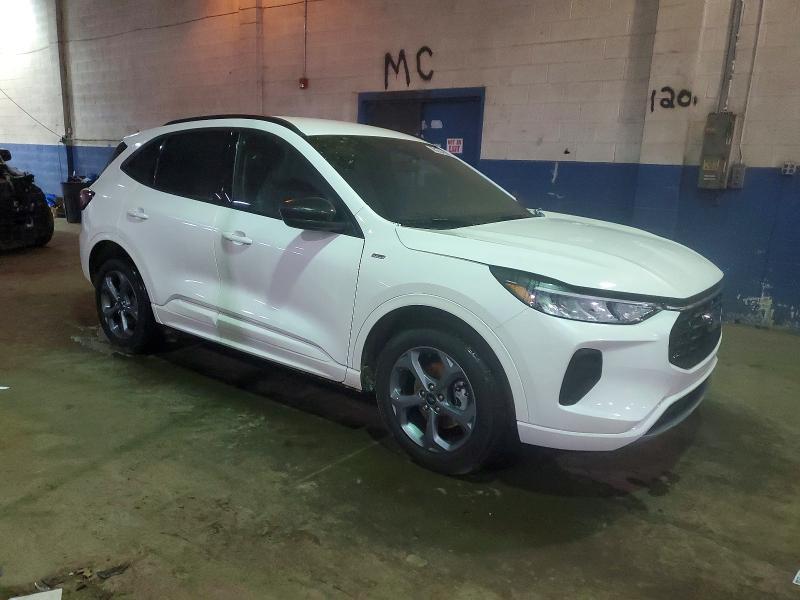 2024 Ford Escape st Line