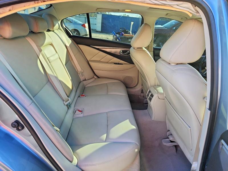 2015 Infiniti Q50 Base