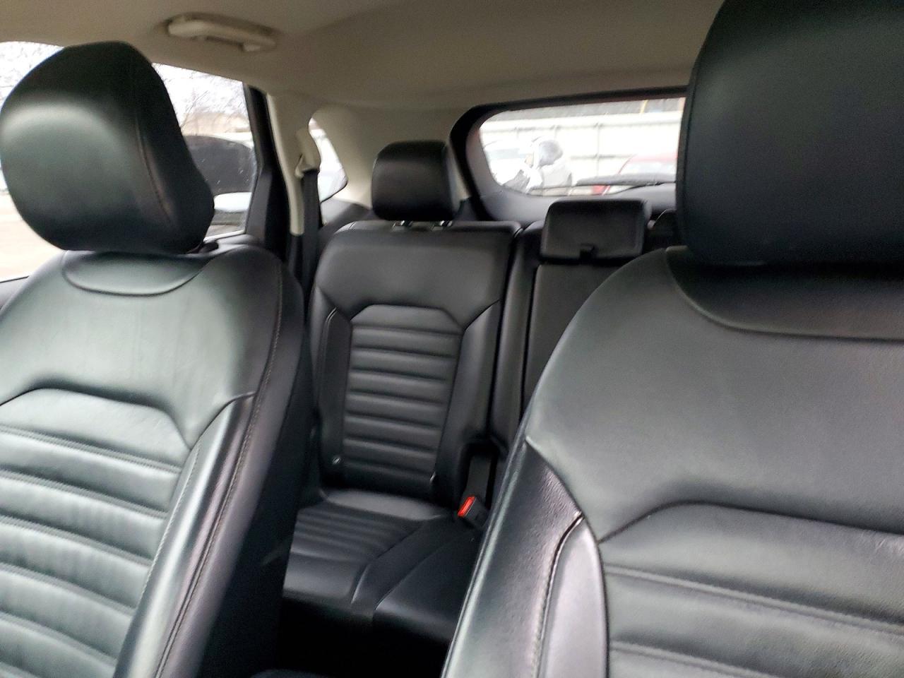 2017 Ford Edge sel