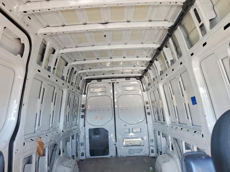 2022 Mercedes-Benz Sprinter 2500