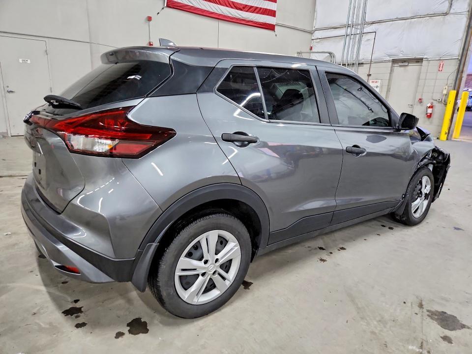 2024 Nissan Kicks s
