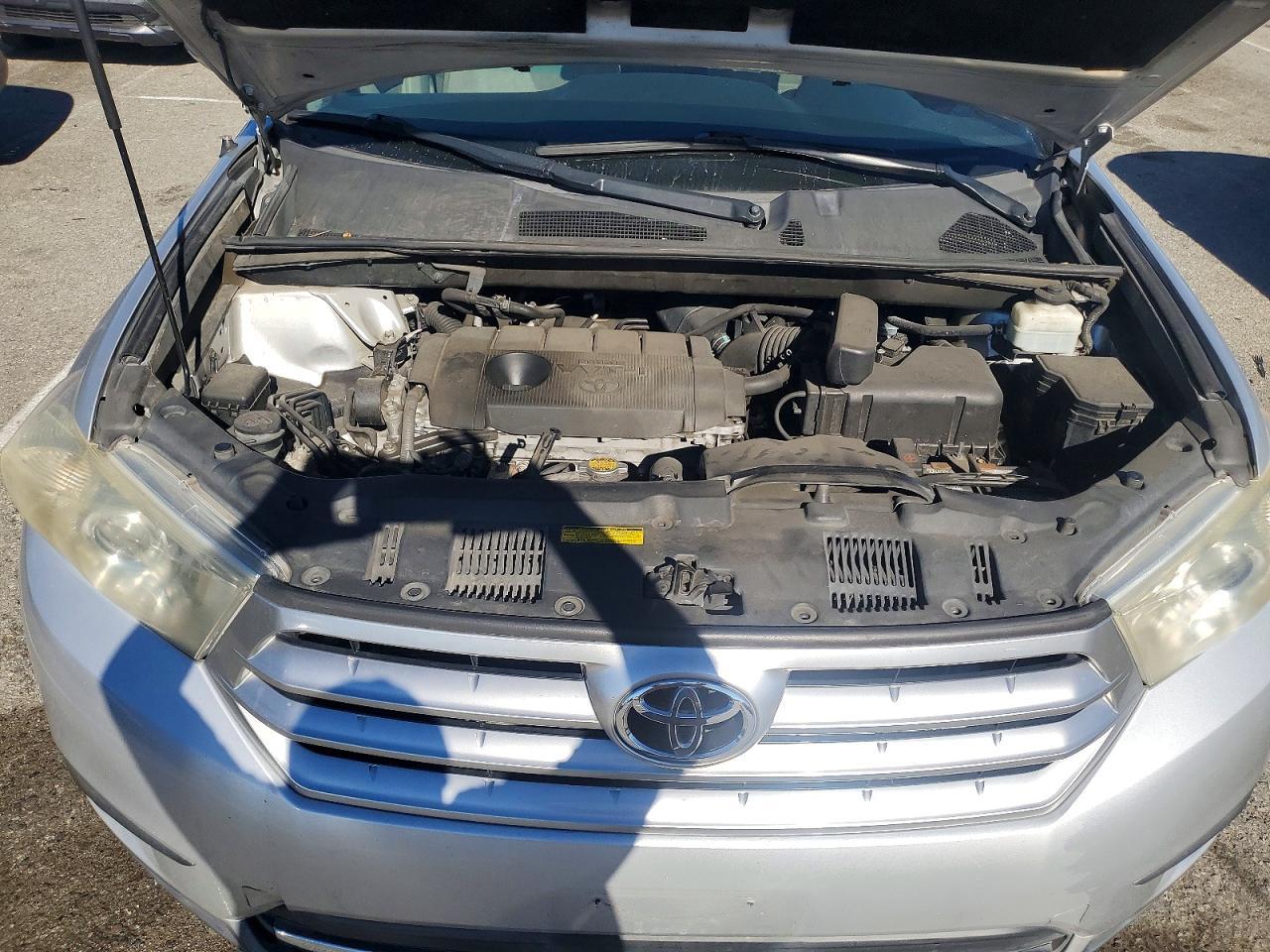 2012 Toyota Highlander Base