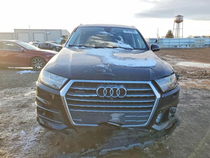 2019 Audi Q7 Prestige