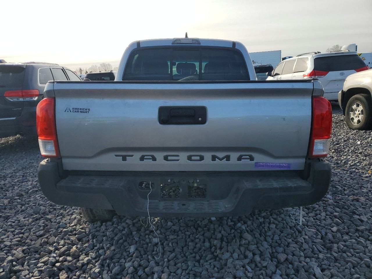 2017 Toyota Tacoma SR