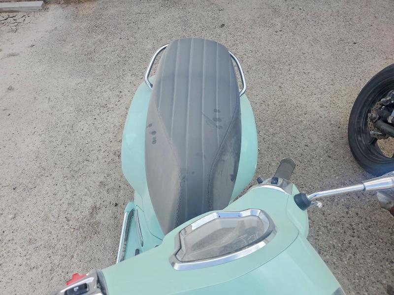 2024 Vespa GTS/SEI Giorni 300