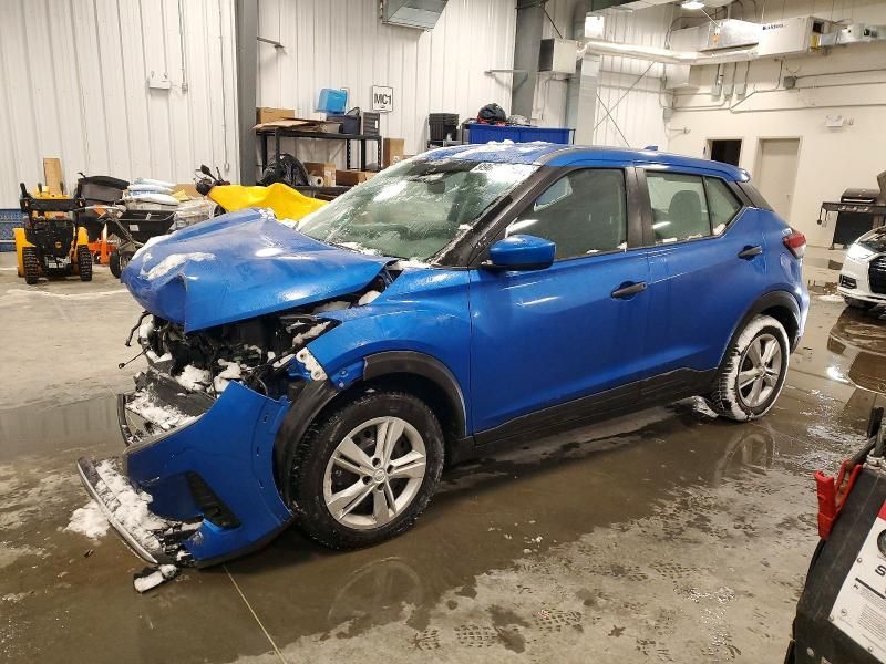 2025 Nissan Kicks Play s