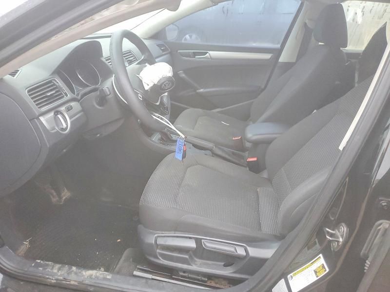 2016 Volkswagen Passat s