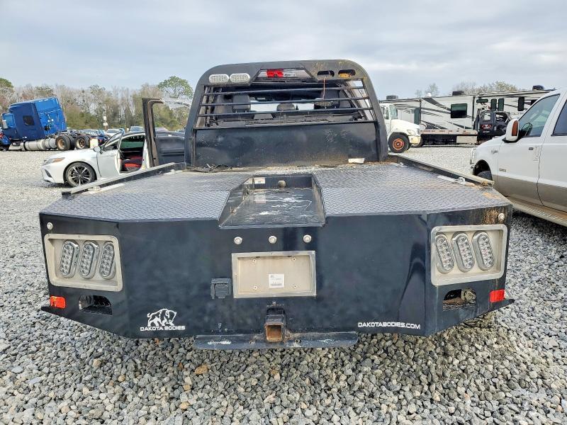 2022 Ford F350 Super Duty Flatbed Truck