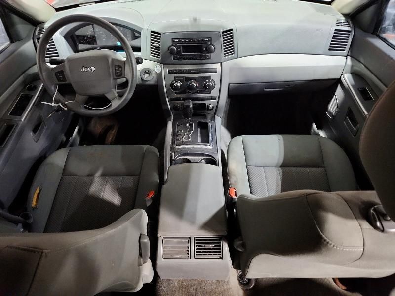 2005 Jeep Grand Cherokee Laredo