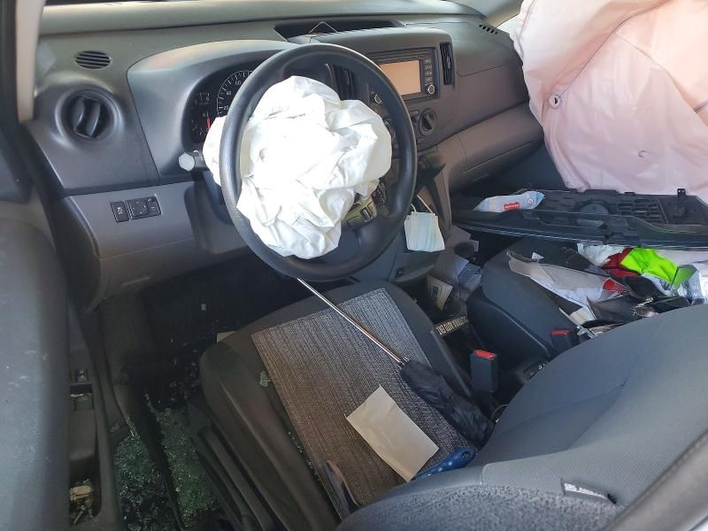 2018 Niss NV200 2.5S