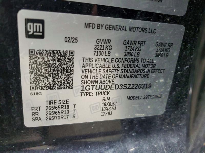 2025 GMC Sierra K1500 slt