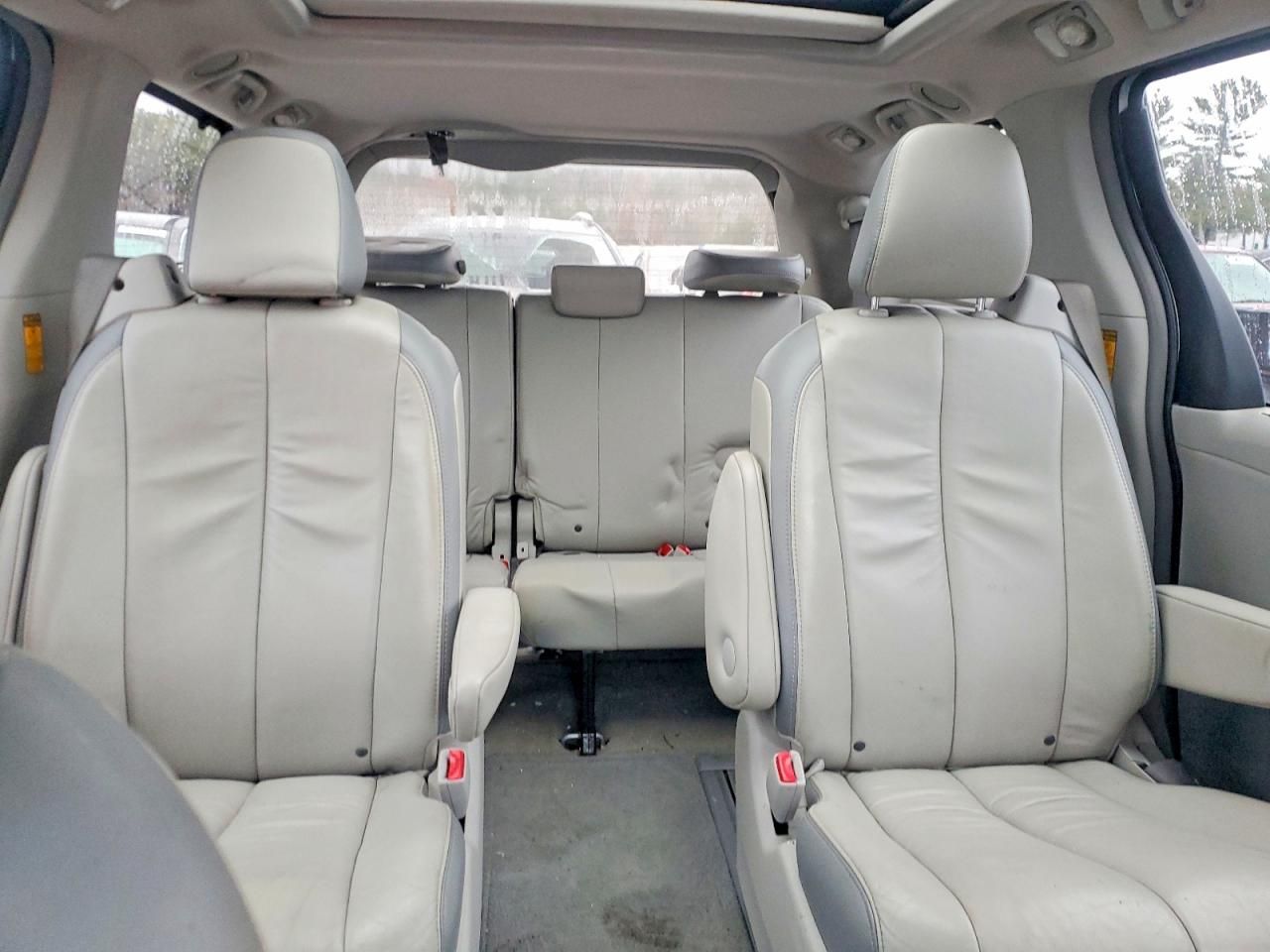 2013 Toyota Sienna xle
