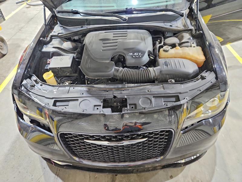2018 Chrysler 300 s