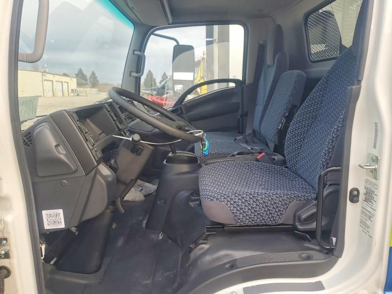 2024 Isuzu Npr hd Crew cab Flatbed Truck