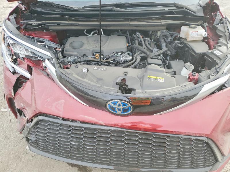 2024 Toyota Sienna xse