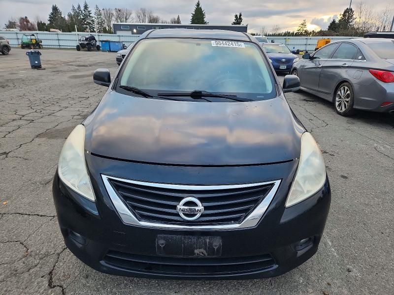 2012 Nissan Versa s