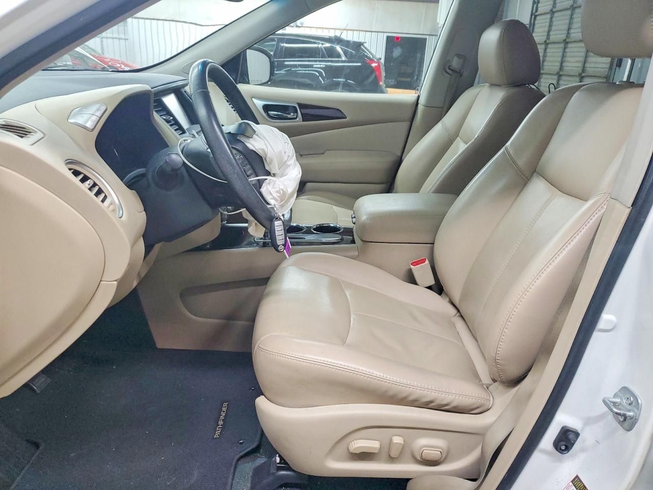 2016 Nissan Pathfinder s