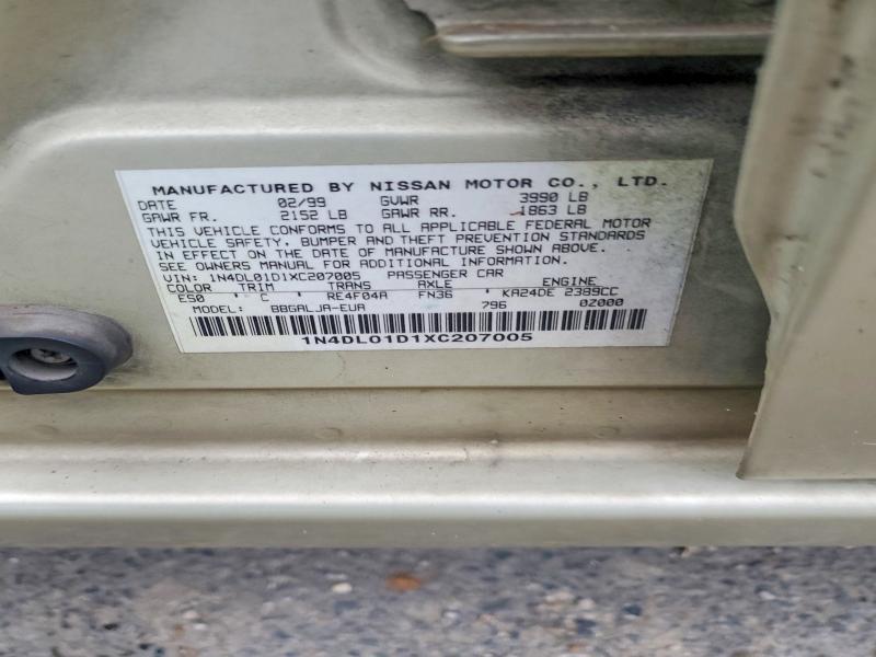 1999 Nissan Altima xe