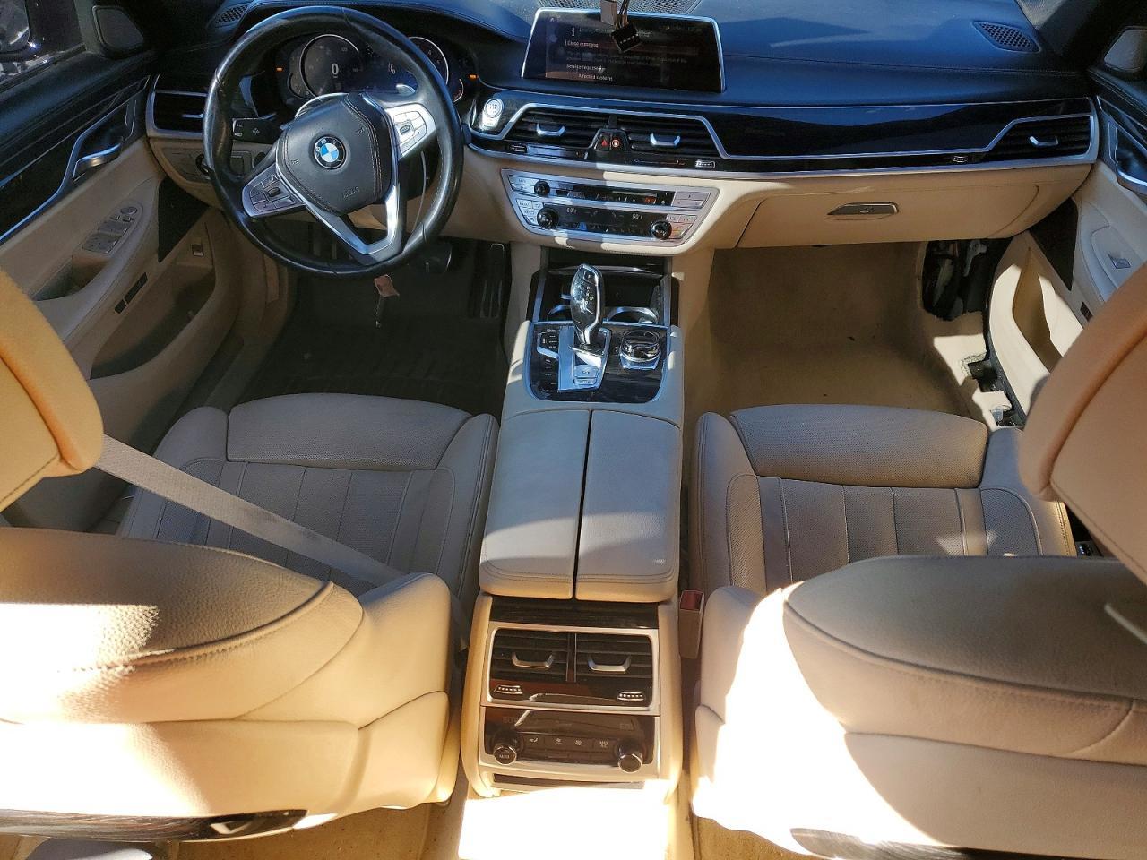 2018 BMW 740 i