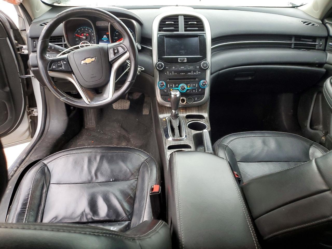 2016 Chev Malibu ltz