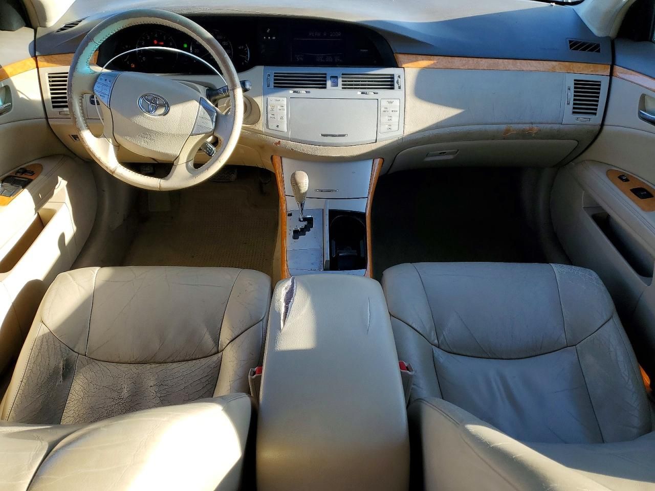 2005 Toyota Avalon xl