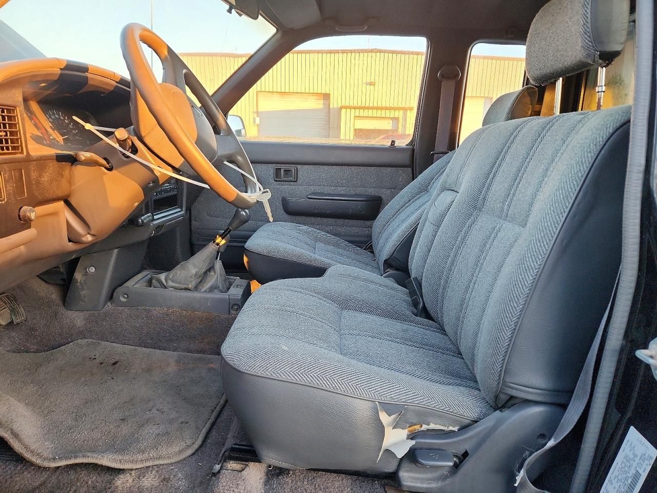 1989 Toyota Pickup 1/2 TON Extra Long Wheelbase SR5