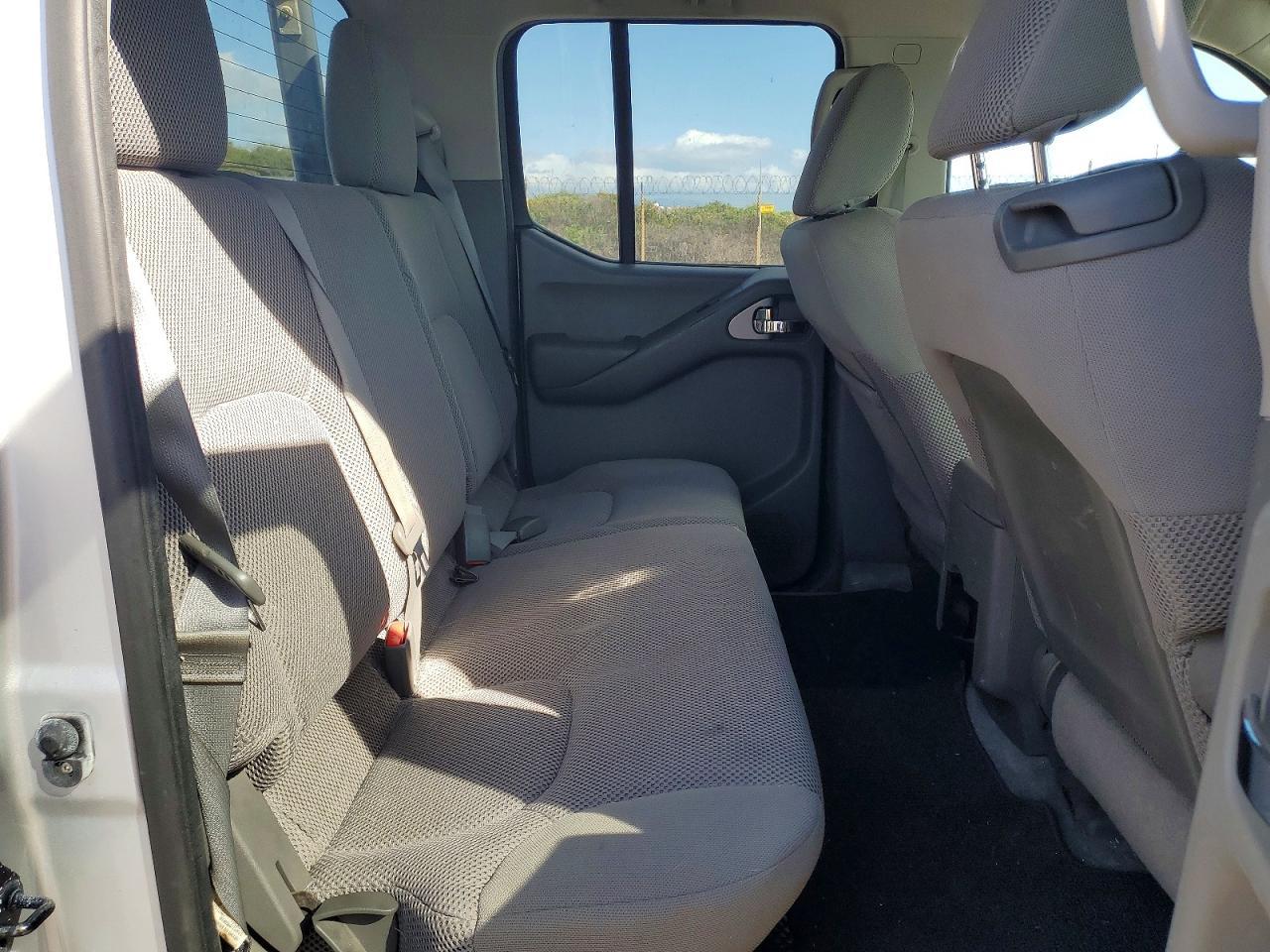 2013 Nissan Frontier s