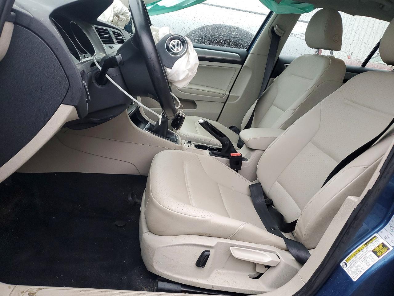 2017 Volkswagen Golf s
