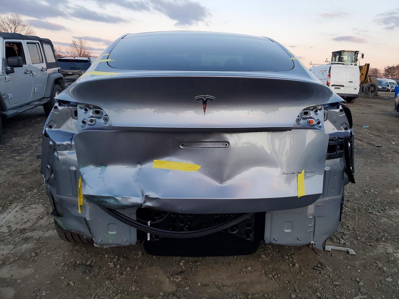 2025 Tesla Model y