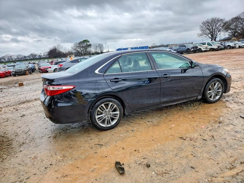 2016 Toyota Camry le