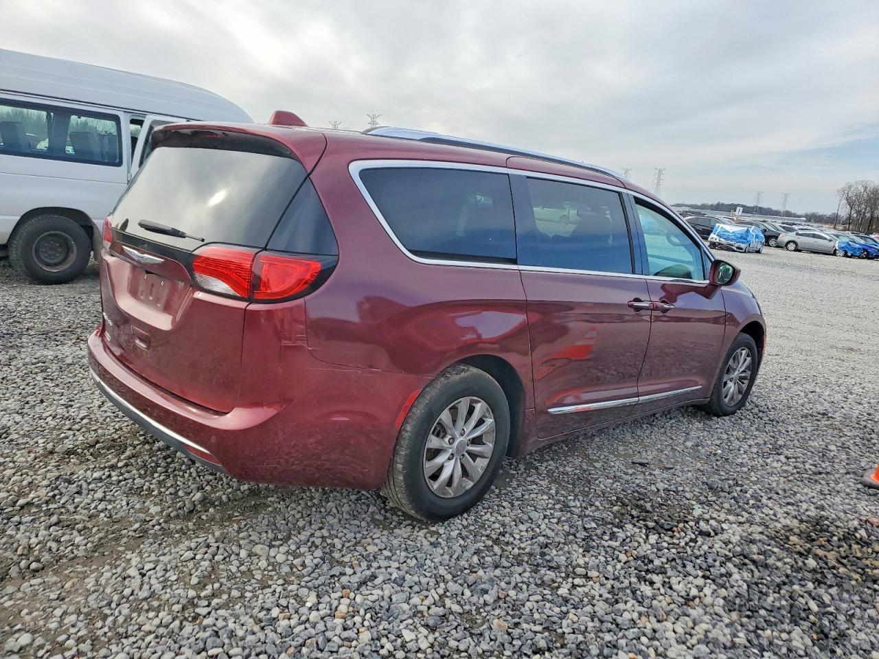 2019 Chrysler Pacifica Touring l