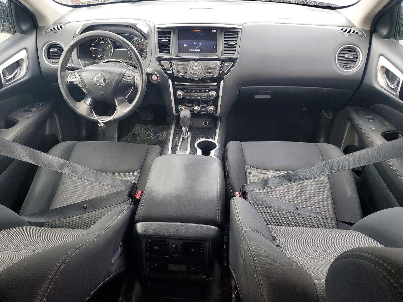 2017 Nissan Pathfinder s