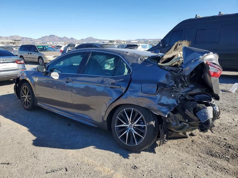 2022 Toyota Camry se