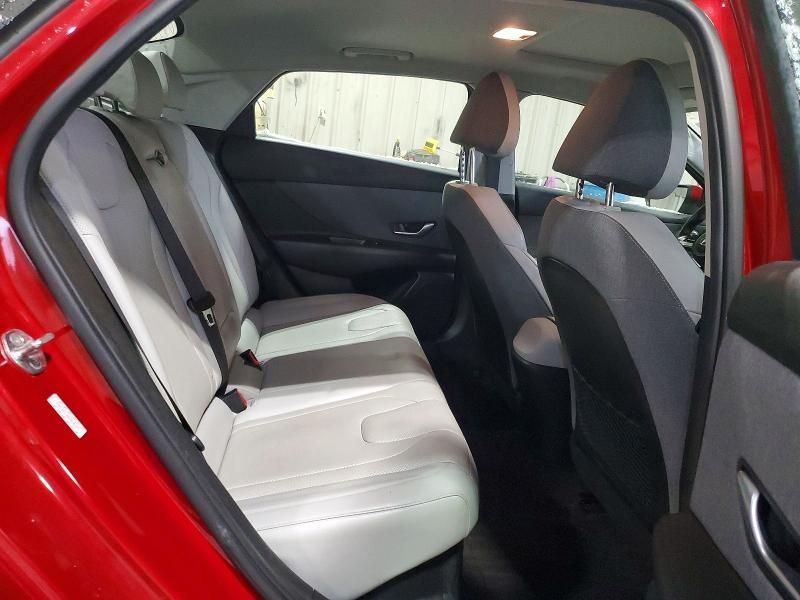 2022 Hyundai Elantra Limited