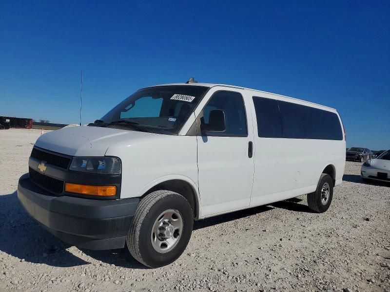 2022 Chevrolet Express G3500 ls
