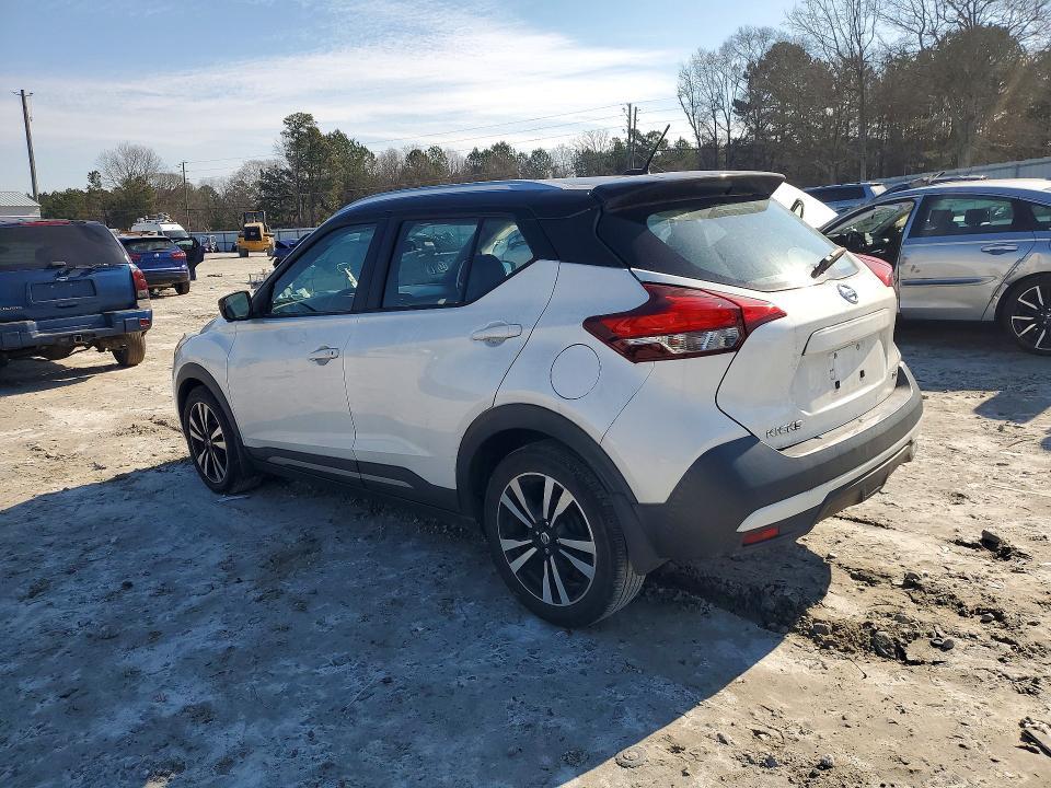 2019 Nissan Kicks s