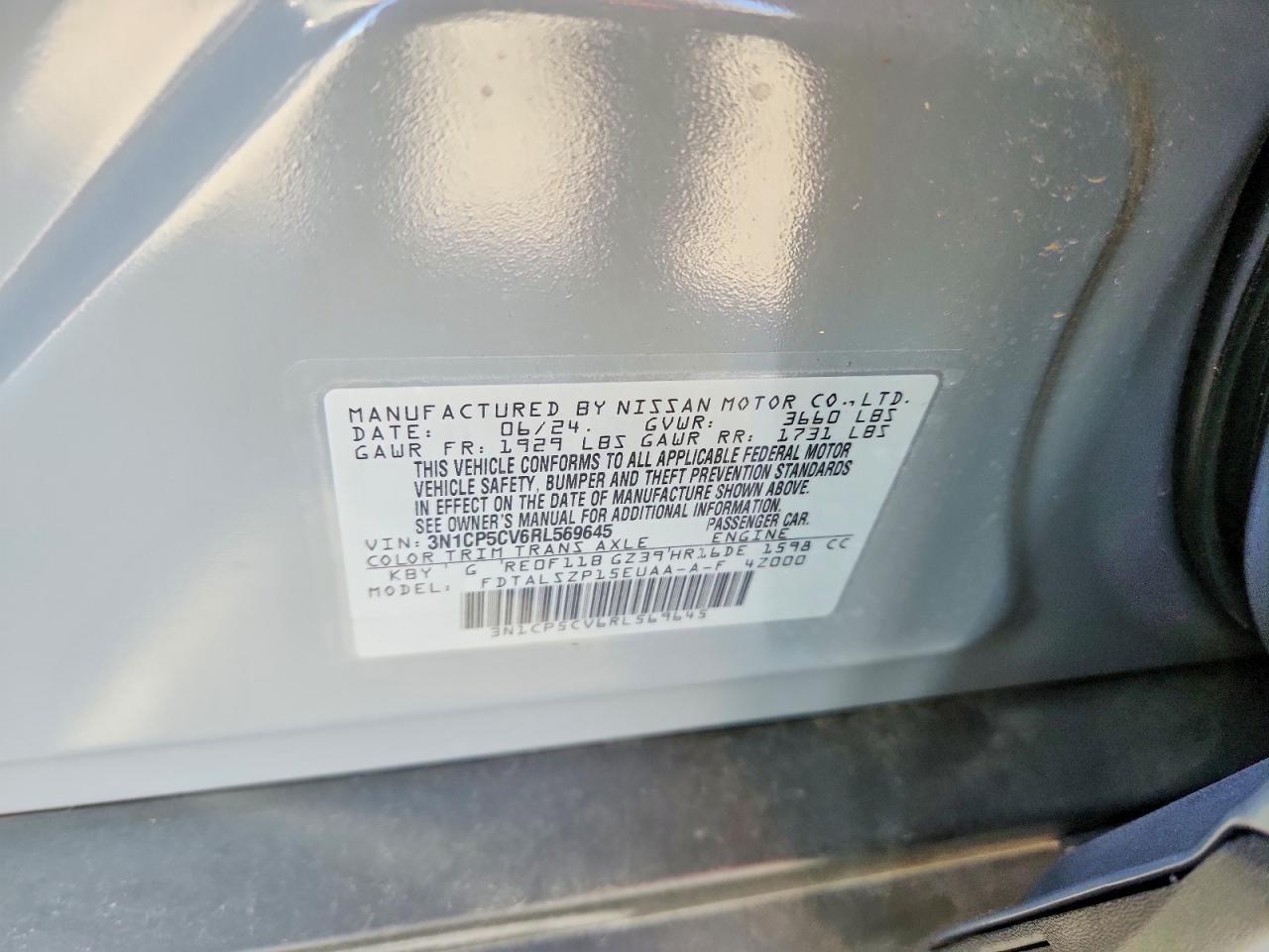 2024 Nissan Kicks sv