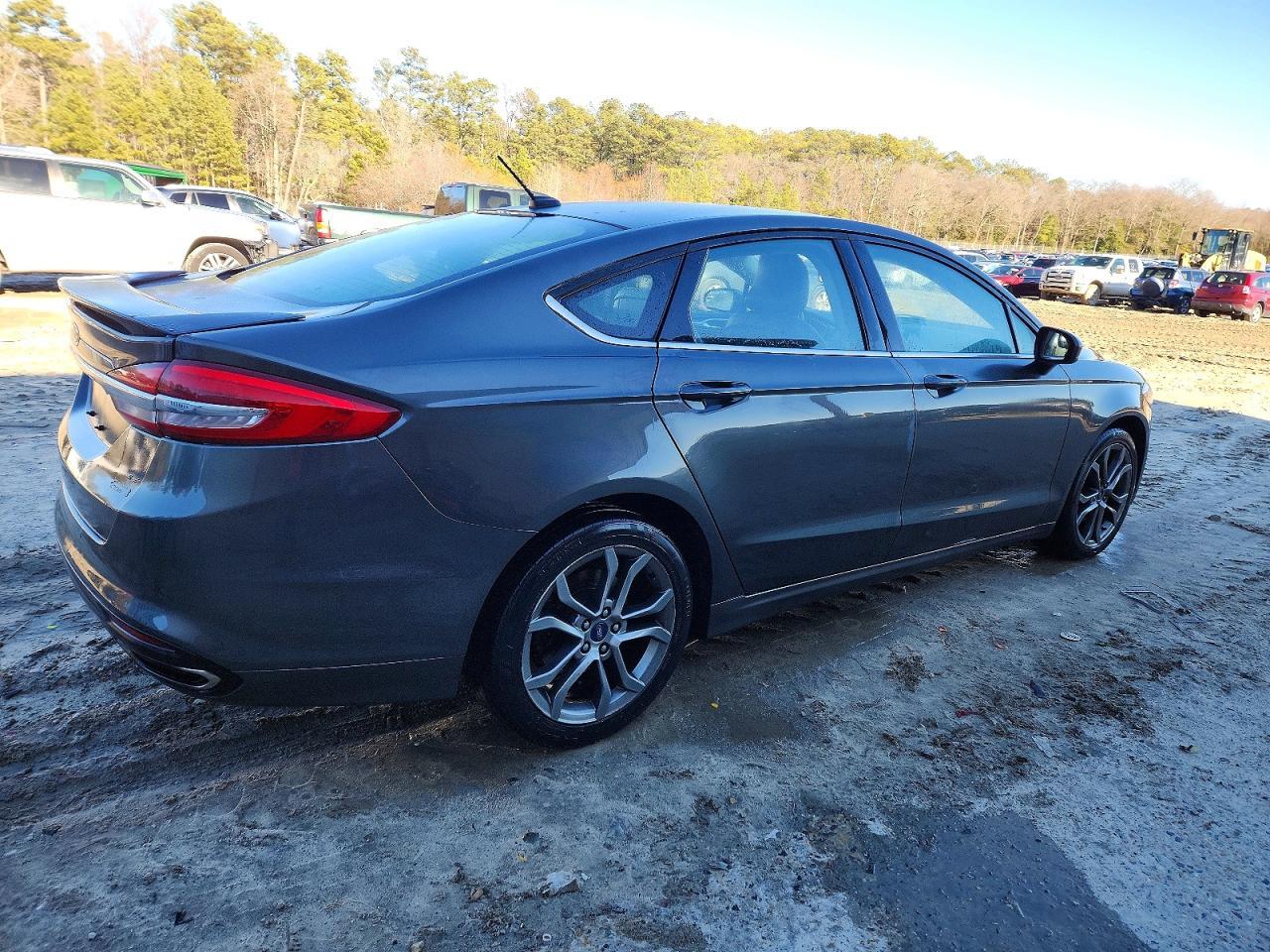 2017 Ford Fusion se