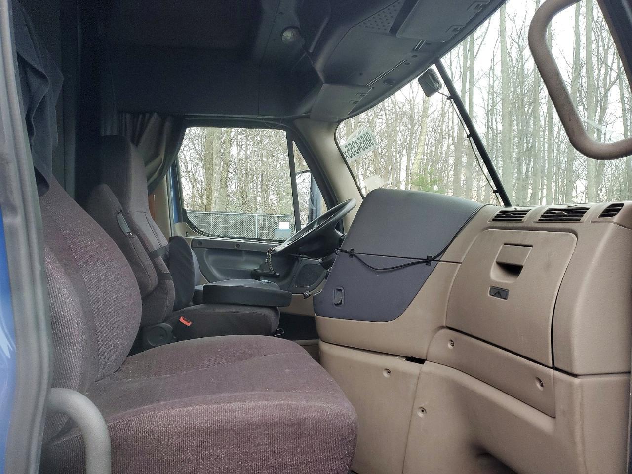 2016 Freightliner Cascadia 113