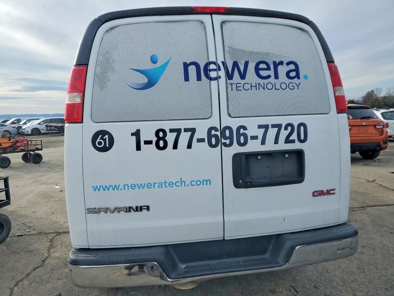 2017 GMC Savana 2500 Delivery van