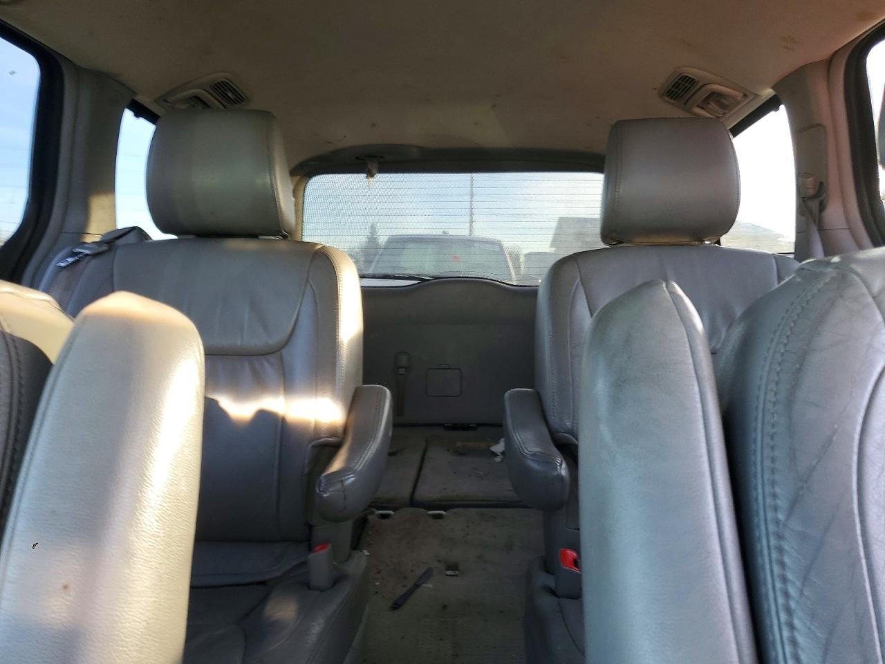 2010 Toyota Sienna xle