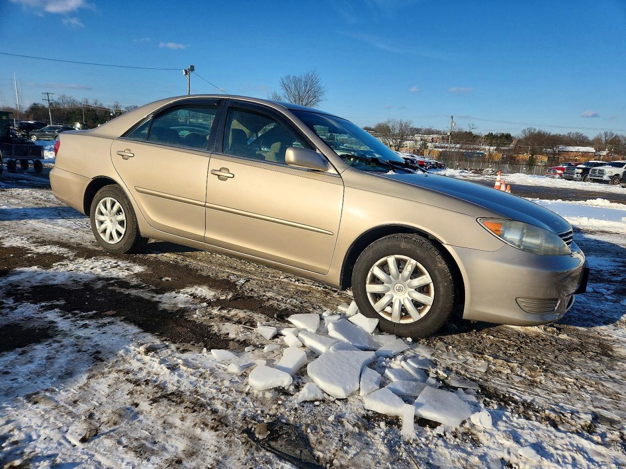 2005 Toyota Camry le