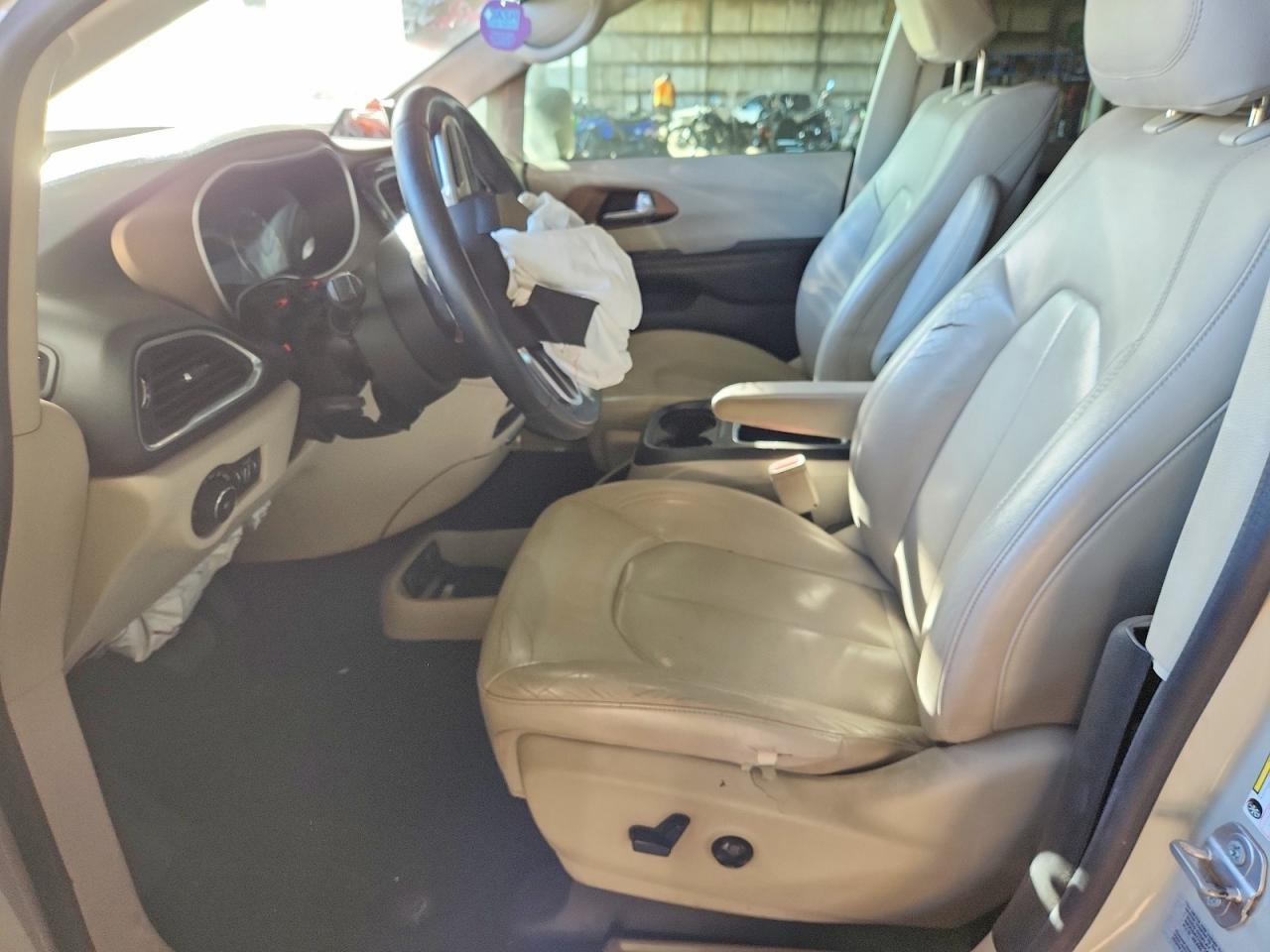 2017 Chrysler Pacifica Touring l Plus