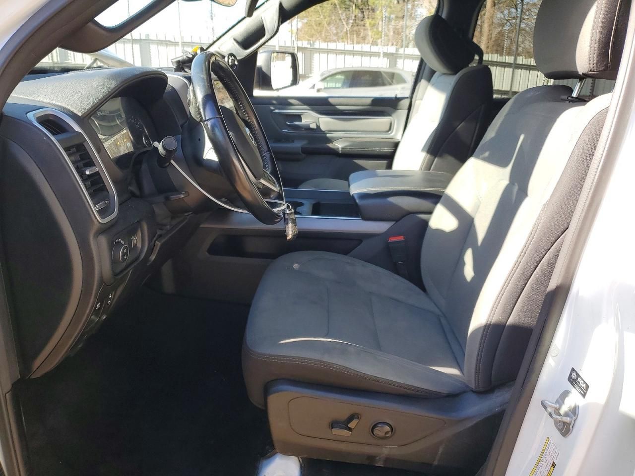 2022 Dodge Ram 1500 big Horn/lone Star