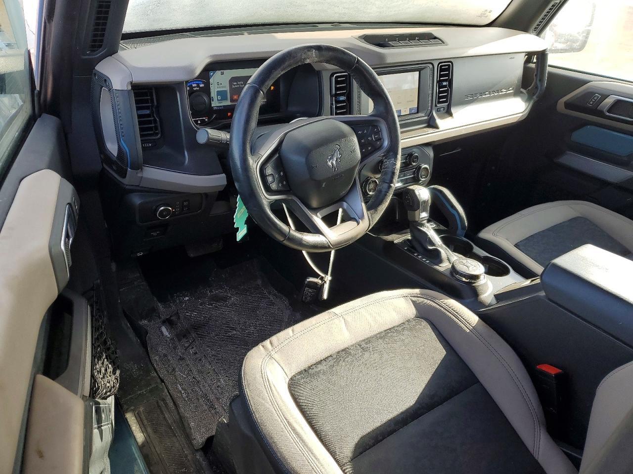 2023 Ford Bronco Base