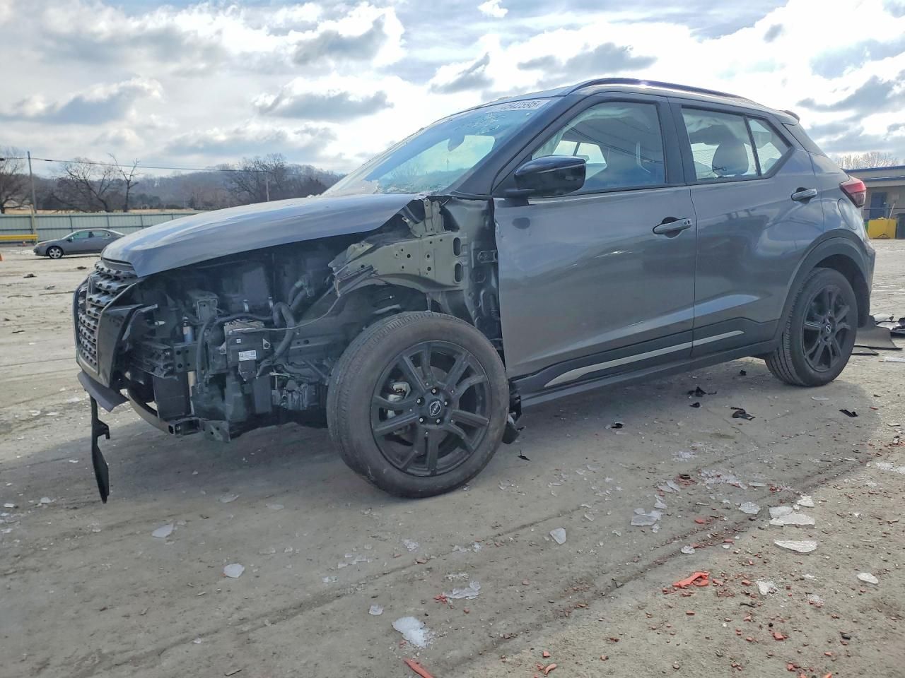 2024 Nissan Kicks sr