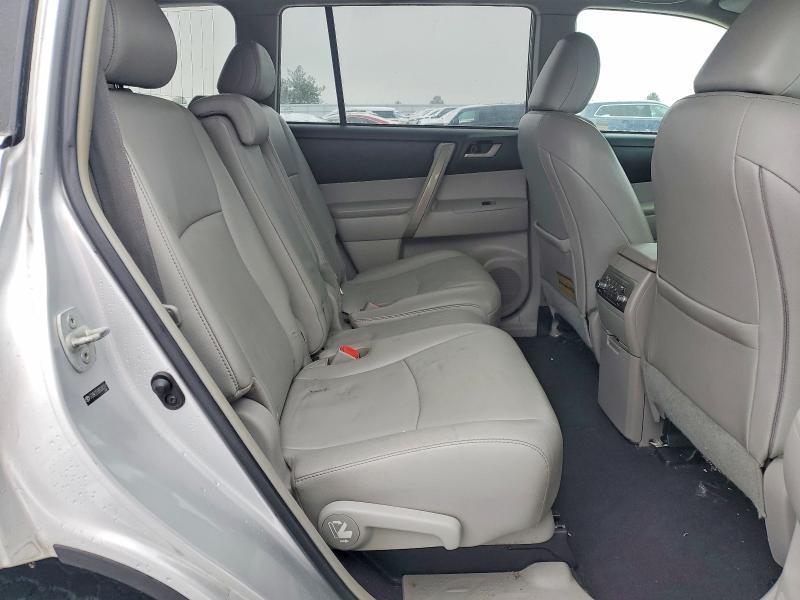 2011 Toyota Highlander se