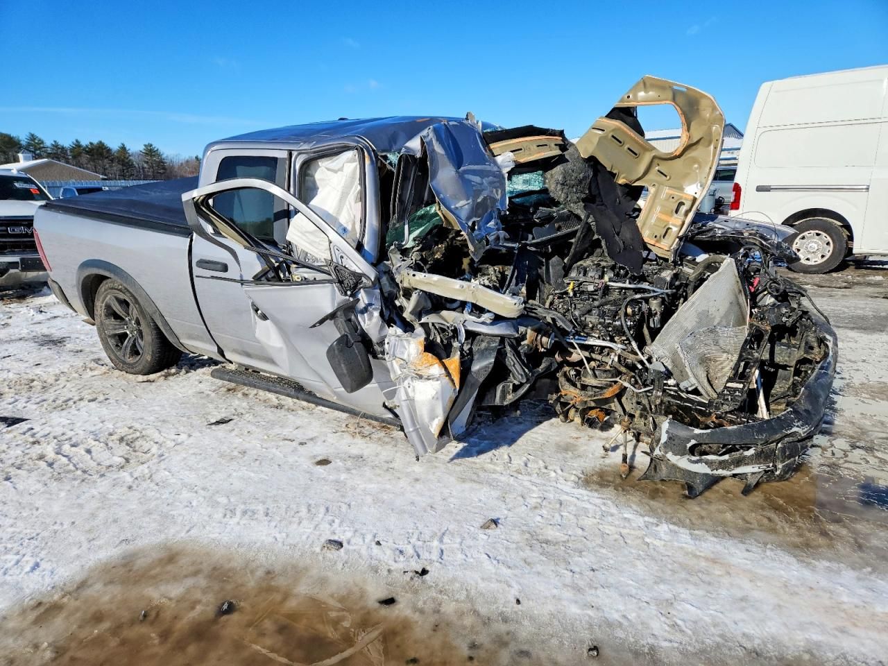 2022 Dodge Ram 1500 Classic slt