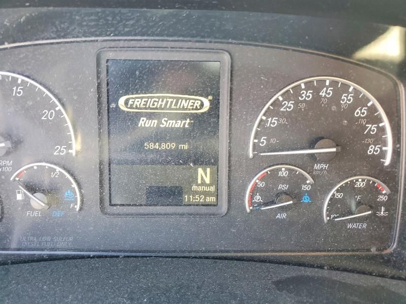 2019 Freightliner Cascadia 126 Semi Truck