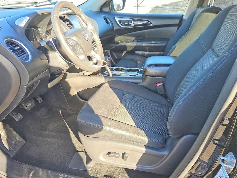 2018 Nissan Pathfinder s